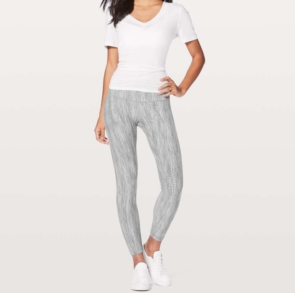 Lululemon Soul Cycle Wunder Under Luxtreme size 8 NWT